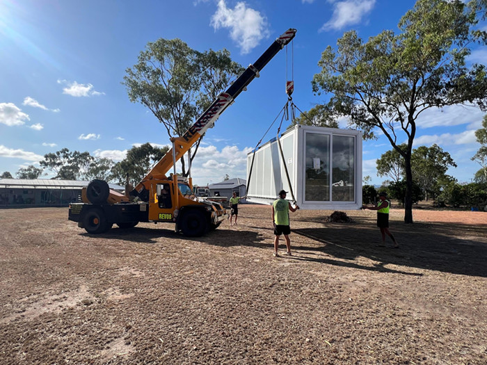 Hot sale low cost prefab portable movable 20Ft expandable container house