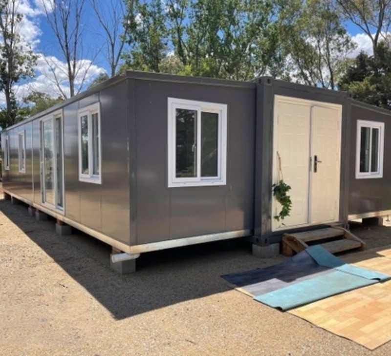 customize prefab 40 feet expandable container house