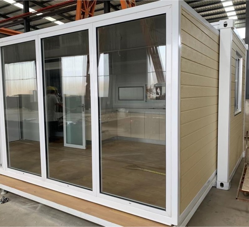 High quality 20 feet push out container house